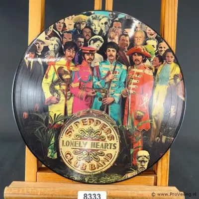 Zeldzame 12-inch picture disc vinylplaat van The Beatles uit 1978 van hun iconische album Sgt. Pepper's Lonely Hearts Club Band (Capitol/EMI) – kavel bij ProVeiling, Wageningen