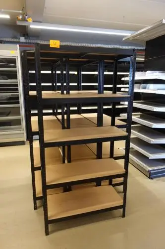 4x Metalen rek – kavel bij Openbare Verkopen, Gavere