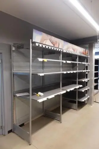 Metalen winkelrek – kavel bij Openbare Verkopen, Gavere