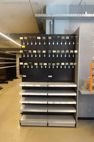 Metalen winkelrek – kavel bij Openbare Verkopen, Gavere