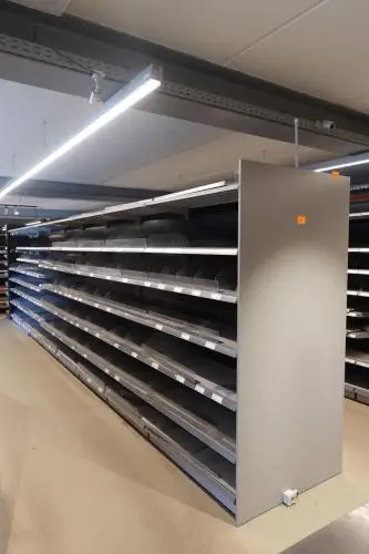Metalen dubbelwandige winkelrek C – kavel bij Openbare Verkopen, Gavere
