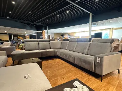Mega hoekbank met open eiland, neksteunen, blauwgrijs – kavel bij Onlineveilingmeester, Joure