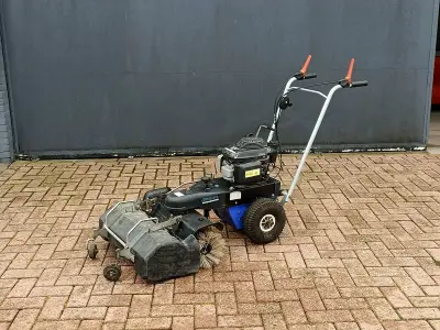 Veegmachine, Iseki, HK70 Honda GCV135 motor, 2010 – kavel bij Onlineveilingmeester, Wijk en Allburg