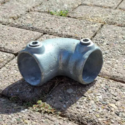 Partij steigerbuis koppelstukken | kniestuk, 90 graden – kavel bij Onlineveilingmeester, Wijk en Allburg