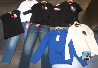 Set met kleding voor jongens – kavel bij Nl.clicpublic