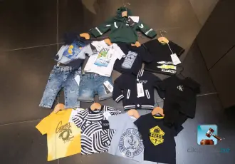 Set met kleding voor jongens – kavel bij Nl.clicpublic