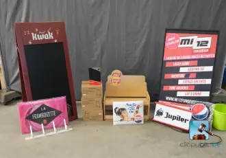 Batch of advertising accessories – kavel bij En.clicpublic