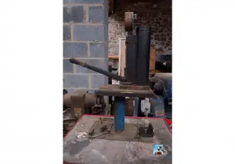 Injector tester and grinding wheel – kavel bij En.clicpublic