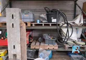 Rack with contents – kavel bij En.clicpublic
