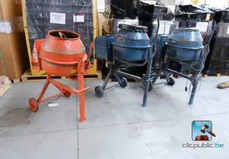 Batch of concrete mixers – kavel bij En.clicpublic