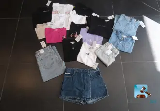 Set meisjeskleding – kavel bij Nl.clicpublic