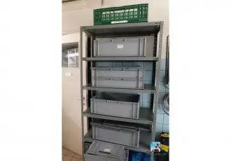Plank met inhoud – kavel bij Nl.clicpublic