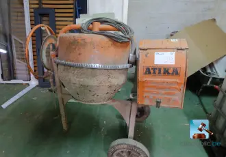 Concrete mixer – kavel bij En.clicpublic