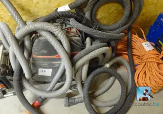 Staubsauger mit Schlauchsatz – kavel bij De.clicpublic