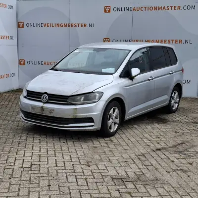 Personenauto, Volkswagen, Touran TDI, 2016 – kavel bij Domeinen Roerende Zaken, Soesterberg
