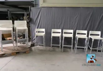 Set of high chairs – kavel bij En.clicpublic