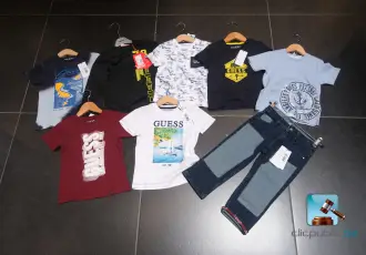 Set met kleding voor jongens – kavel bij Nl.clicpublic