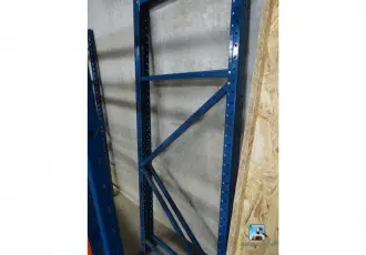 Dismantled metal shelving unit with chipboard panels – kavel bij En.clicpublic