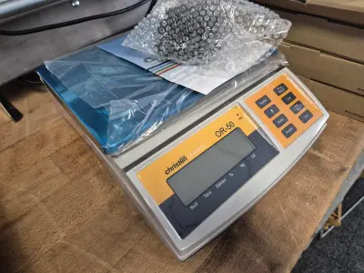 Nieuwe digitale weegschaal Christen – kavel bij Veilingwinnaar, Amsterdam