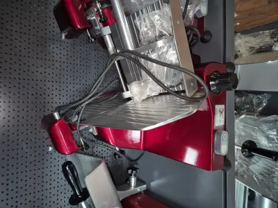 Nieuwe snijmachine Profi line 250 red edition – kavel bij Veilingwinnaar, Amsterdam-West