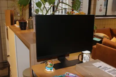 Benq 24 inch LCD monitor – kavel bij Inventarisveilingen.nl