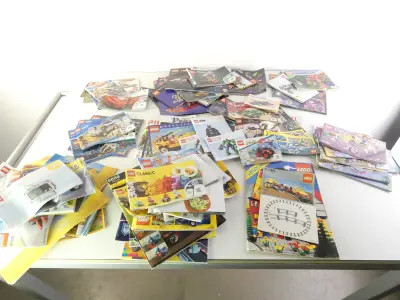Diverse LEGO bouwinstructies en handleidingen(137 stuks) – kavel bij De Kringwinkel, Heverlee