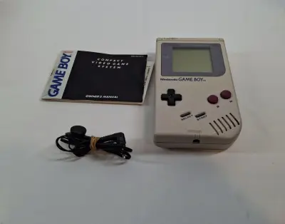 Nintendo Game Boy met accessoires – kavel bij De Kringwinkel, Geraardsbergen