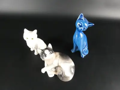 Set van 3 keramische kattenfiguren – kavel bij De Kringwinkel, Heverlee