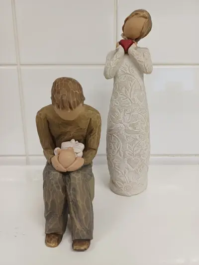 Willow Tree beeldjes 'New Dad' en 'Je t'aime' – kavel bij De Kringwinkel, Liedekerke