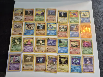 Collectie vintage Pokémon kaarten, o.a. Holo's & First Editions – kavel bij Onlineveilingmeester, Groningen