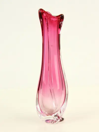 Val Saint Lambert vaas roze kristal (35 cm / jaren 60) – kavel bij De Kringwinkel, Antwerpen