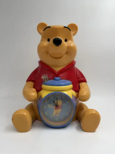 Vintage Disney Winnie the Pooh Wekker & Spaarpot – Pratend Model – kavel bij De Kringwinkel, Gent