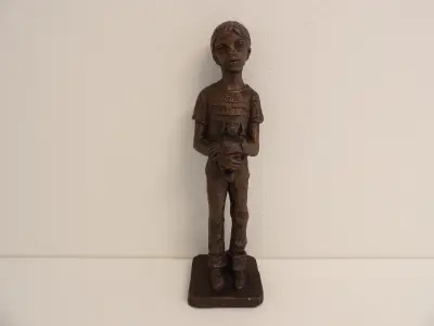 "A Boy and His Dog" beeld - Leonardo Art Works Inc. (1967) – kavel bij De Kringwinkel, Leopoldsburg