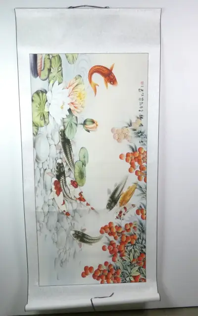 Chinese Hangende Rol – Negen Koi-karpers & Lotus – kavel bij De Kringwinkel, Heverlee