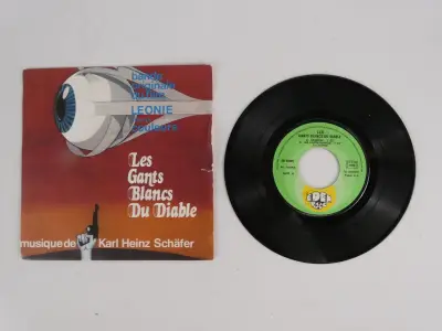 Les Gants Blancs Du Diable - Karl Heinz Schafer – kavel bij De Kringwinkel, Heverlee