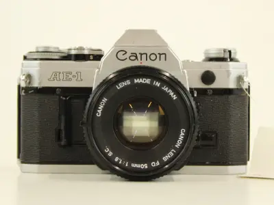 Canon AE-1 + 50 mm Canon s.c. 1:1.8 lens – kavel bij De Kringwinkel, Antwerpen