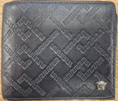 Greca-stijl leren herenportemonnee (bifold), Versace, met Medusa-logo – kavel bij Onlineveilingmeester, Groningen