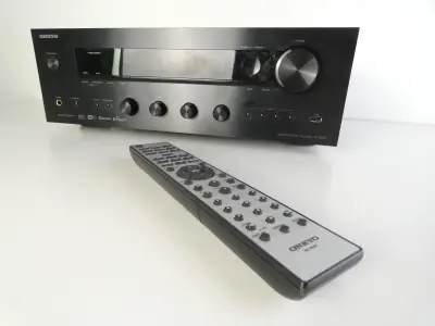 Onkyo TX-8250 netwerk stereo receiver met afstandsbediening – kavel bij De Kringwinkel, Heverlee