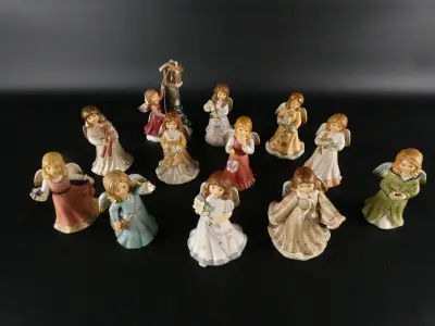 Goebel kerstengelen – set van 12 handgeschilderde engeltjes – kavel bij De Kringwinkel, Heverlee