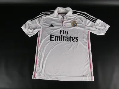 Wit Real Madrid Ronaldo voetbalshirt maat L – kavel bij De Kringwinkel, Heverlee