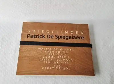 Houten kunstmap Spiegelingen – kavel bij De Kringwinkel, Lochristi