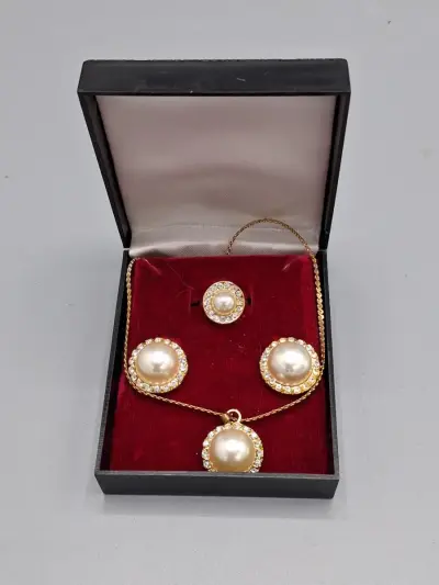 Vintage sieradenset: 18K gold plated – kavel bij De Kringwinkel, Waardamme