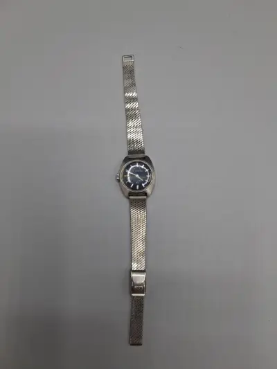 Vintage dameshorloge: Certina Waterqueen 215 – kavel bij De Kringwinkel, Waardamme