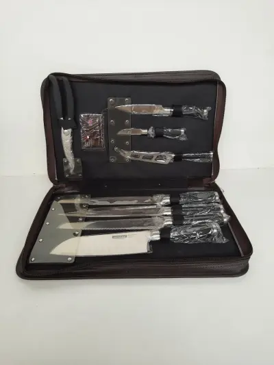 Luxe Keukenset: Novaline "Authentic Master Cooking" Messenset & 12-Persoons Bestekset in Koffers (Nieuwstaat) – kavel bij De Kringwinkel, Waardamme