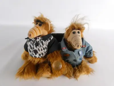 Vintage ALF plucheknuffels met zuignappen – set van 2 – jaren 80 – kavel bij De Kringwinkel, Heverlee