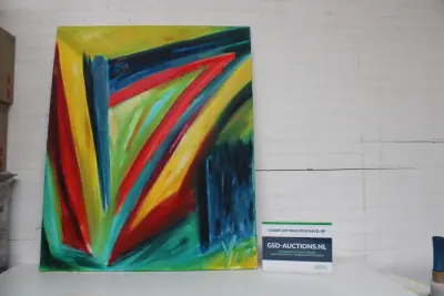 Abstract schilderij met gekleurde driehoeken – kavel bij GSD Auctions, Zoeterwoude