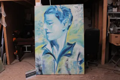 Abstracte portretschildering in blauw en geel – kavel bij GSD Auctions, Zoeterwoude