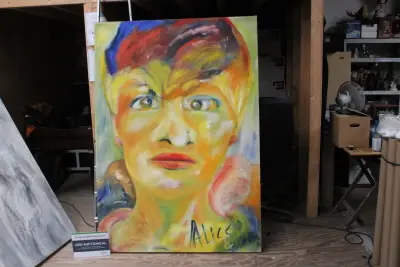 Abstract schilderij gezicht 'Alice' – kavel bij GSD Auctions, Zoeterwoude