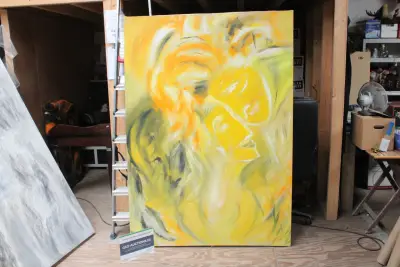 Abstract schilderij met gele en oranje tonen – kavel bij GSD Auctions, Zoeterwoude