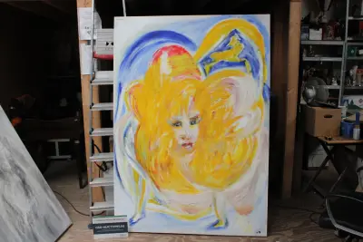 Abstract schilderij vrouwelijk gezicht met gele en blauwe kleuren – kavel bij GSD Auctions, Zoeterwoude